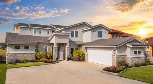 106 Blue Heron Dr, Kingsland, TX, 78639-2110 | Card Image
