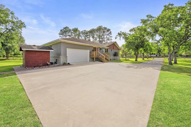 3211 County Road 237, House other with 4 bedrooms, 3 bathrooms and 2 parking in Alvin TX | Image 7
