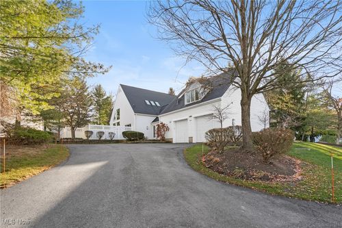 985 Goldenrod Trl, Aurora, OH, 44202-7876 | Card Image