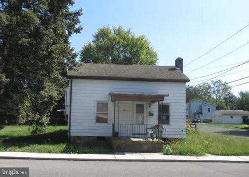 240 R Water St, MIDDLETOWN, PA, 17057-1547 | Card Image