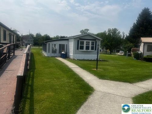 5198 Stone Terrace Dr, WHITEHALL, PA, 18052-2225 | Card Image