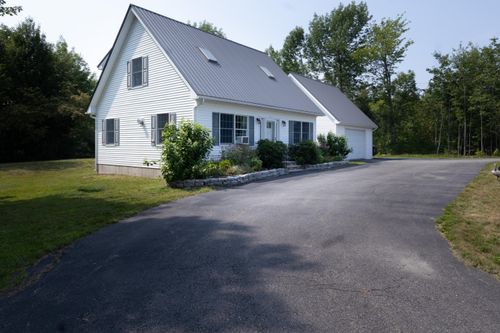 928 Bangor Rd, Ellsworth, ME, 04605-3271 | Card Image