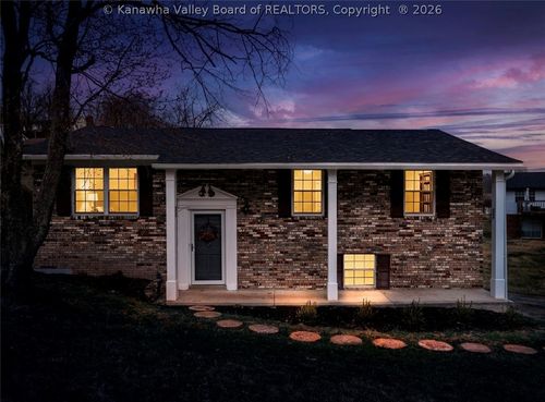 5208 Betheny Dr, Cross Lanes, WV, 25313-1824 | Card Image