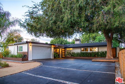 6504 Rhea Ave, Reseda, CA, 91335-6026 | Card Image