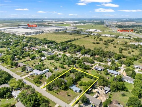 272 Quail Ridge Dr, Kyle, TX, 78640-9792 | Card Image