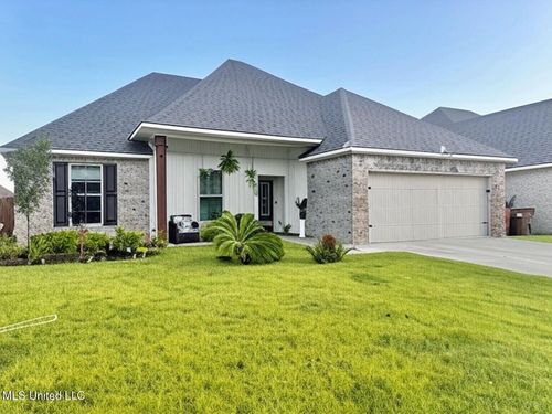 3737 Hamilton Dr, D'Iberville, MS, 39540-5601 | Card Image