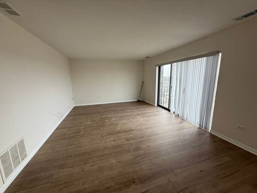 apt-603-2310 N Harlem Ave, Elmwood Park, IL, 60707-2742 | Card Image