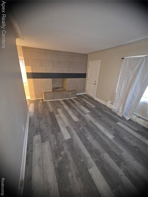 8656 Nightingale St, Dearborn Heights, MI, 48127-1205 | Card Image