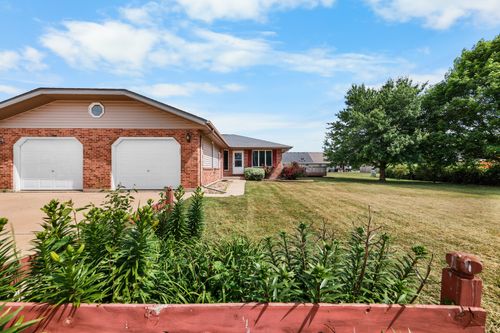 18 Warren Dr, Mazon, IL, 60444-6213 | Card Image