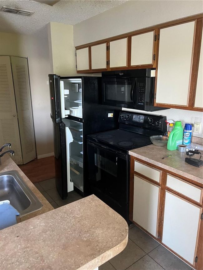 Kitchen | Image 6
