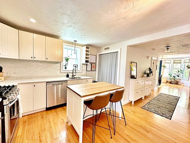 APT-2 - 242 Webster St, Condo with 3 bedrooms, 2 bathrooms and null parking in Boston MA | Image 8