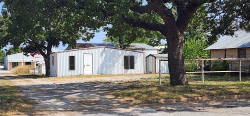 805 W Commerce St, Eastland, TX, 76448-2510 | Card Image