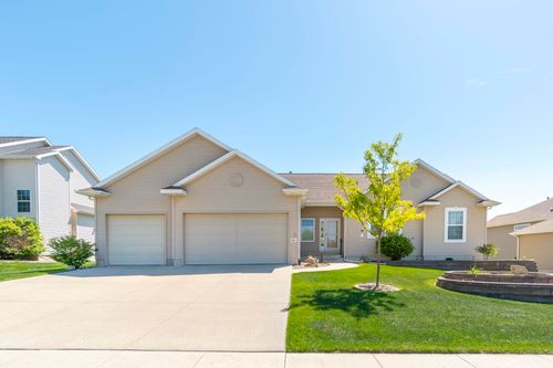 1502 Quail Ridge Road, Cedar Falls, IA, 50613 | Card Image