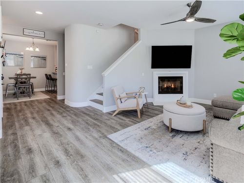 19451 Opal Ln, Saugus, CA, 91350-3244 | Card Image