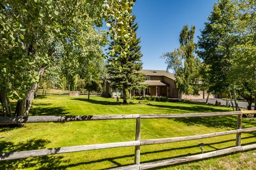 22030 Stormy Ln, Bend, OR, 97701-9302 | Card Image