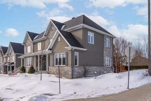 9595 Rue De Vérone, Québec, QC, G2B0G4 | Card Image