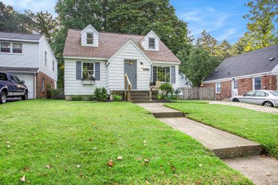 2526 Brooklyn Avenue Se, House other with 3 bedrooms, 2 bathrooms and null parking in Grand Rapids MI | Image 2