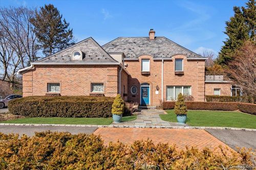 29 Pine Hill Rd, Great Neck, NY, 11020-1315 | Card Image