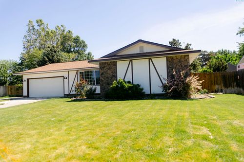 5015 W 6th Pl, Kennewick, WA, 99336-4198 | Card Image