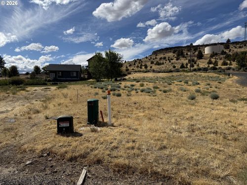 405 Little Lake Rd, Maupin, OR, 97037 | Card Image