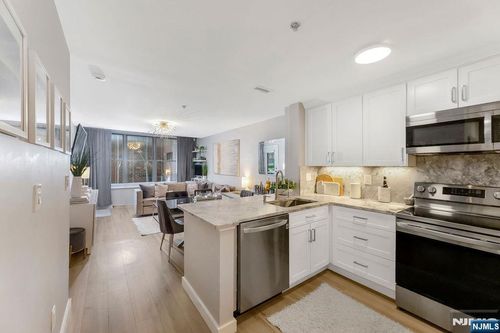 26 Avenue Port Imp, West New York, NJ, 07093 | Card Image