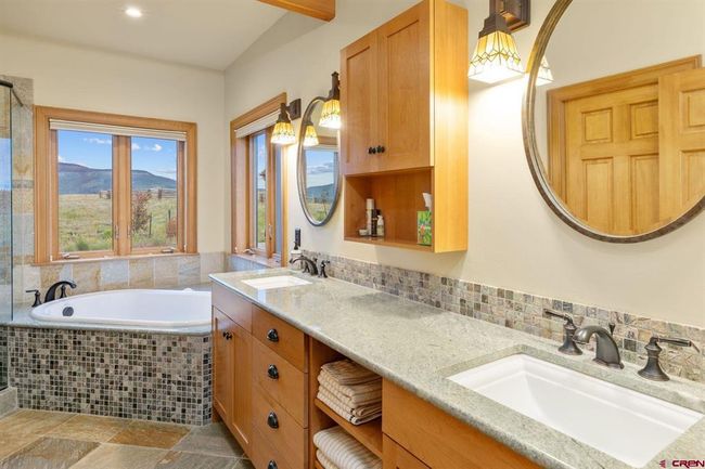 Double Vanity & Soaking Tub | Image 22