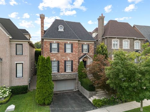 24 True Davidson Dr, Toronto, ON, M4W3X5 | Card Image