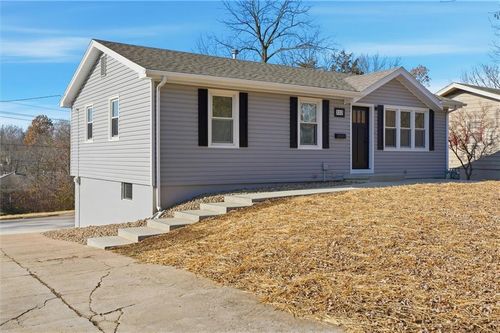 332 Woods St, Excelsior Springs, MO, 64024-1722 | Card Image