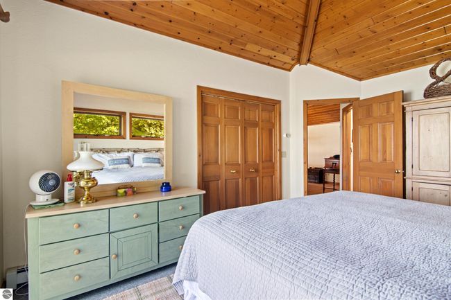 3485 N West Torch Lake Dr, House other with 5 bedrooms, 4 bathrooms and null parking in Kewadin MI | Image 46