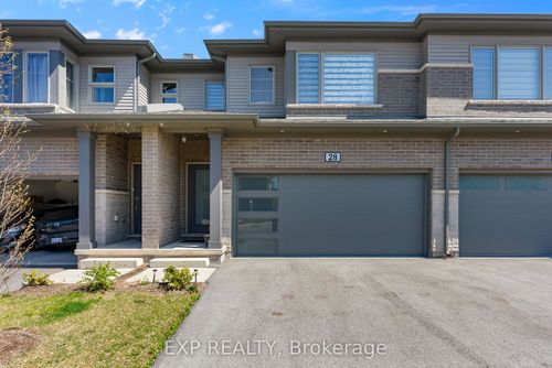 28-4552 Portage Rd, Niagara Falls, ON, L2E0B8 | Card Image