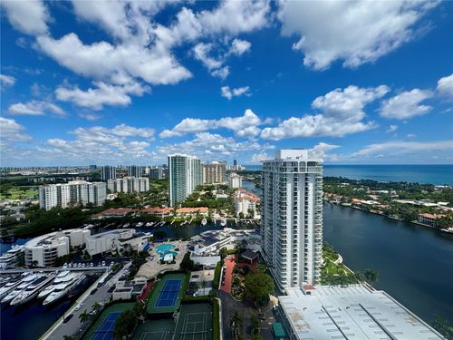 tw-e-19667 Turnberry Way, Aventura, FL, 33180-2593 | Card Image