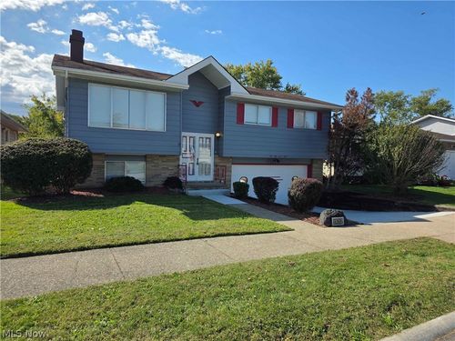 15712 Mendota Ave, Maple Heights, OH, 44137-4806 | Card Image