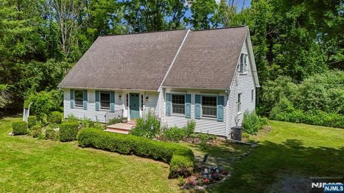 138 River View Way, Montague, NJ, 07827-3113 | Card Image