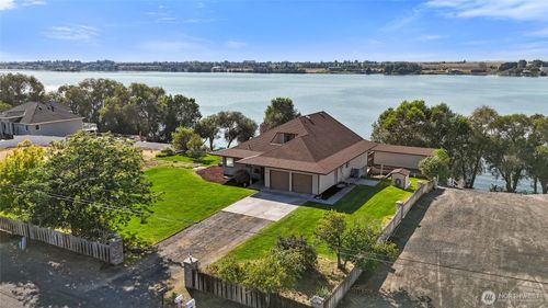 4926 Shorecrest Dr Ne, Moses Lake, WA, 98837-9239 | Card Image