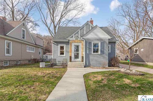 838 Nicollet Ave, North Mankato, MN, 56003-3627 | Card Image