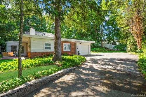 88 Strathmore Rd, Scarsdale, NY, 10583-4829 | Card Image