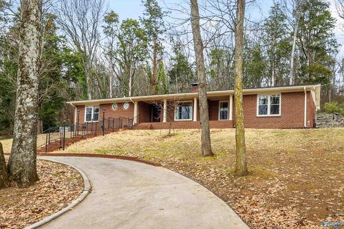 409 Four Mile Post Rd Se, Huntsville, AL, 35802-2343 | Card Image