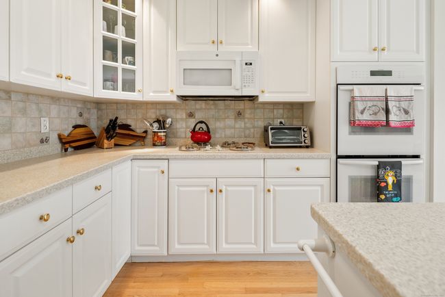 184 - 184 Stillson Rd, House other with 3 bedrooms, 4 bathrooms and 4 parking in Fairfield CT | Image 9