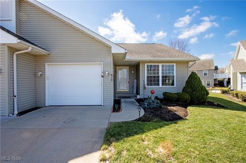 417 Danvers Ct, Orrville, OH, 44667-9579 | Card Image