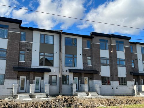 211-250 Finch Ave, Pickering, ON, L1V0G6 | Card Image