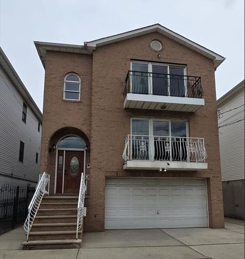 apt-3-75 Jabez St, Newark, NJ, 07105-6639 | Card Image