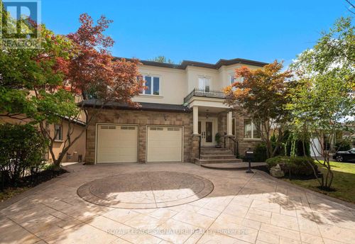 762 Duchess Dr, Mississauga, ON, L4Y1H7 | Card Image