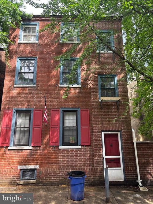 105 N Mole St, PHILADELPHIA, PA, 19102-1404 | Card Image