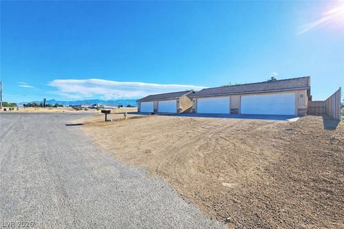 4-1041 Marne Ct, Pahrump, NV, 89048-8244 | Card Image
