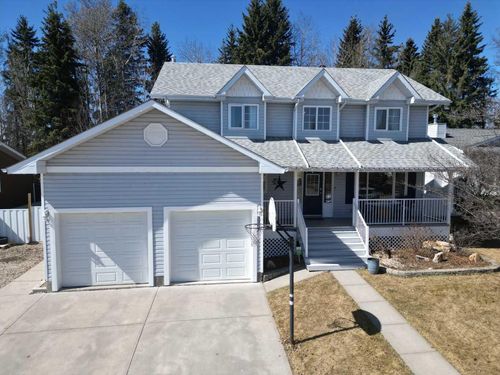 1110 60 Street, Home with 5 bedrooms, 3 bathrooms and 4 parking in Edson AB | Card Image