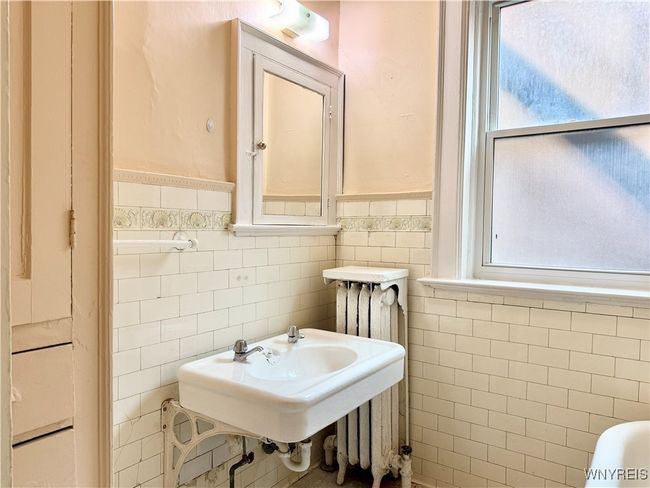 APT-2A - 246 Bryant St, Condo with 2 bedrooms, 1 bathrooms and null parking in Buffalo NY | Image 11