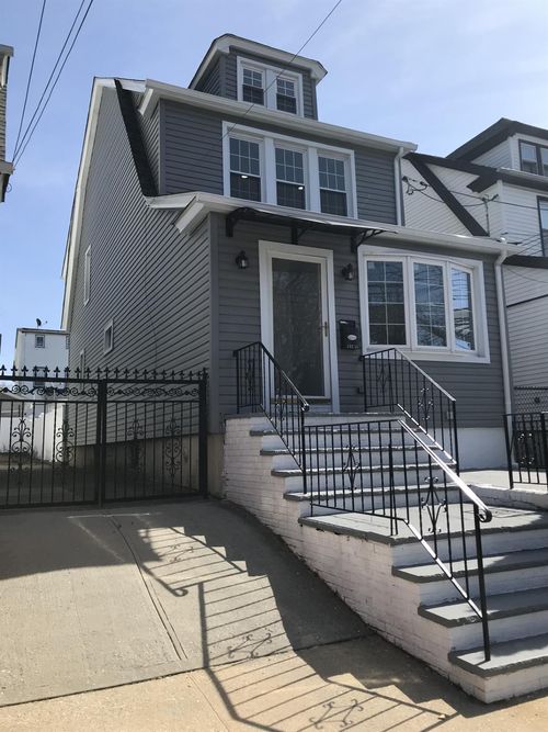 13255 114th Pl, South Ozone Park, NY, 11420-2326 | Card Image
