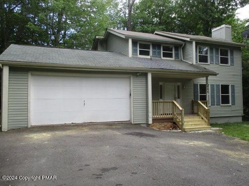 1087 Salamanca Dr, Tobyhanna, PA, 18466-7894 | Card Image