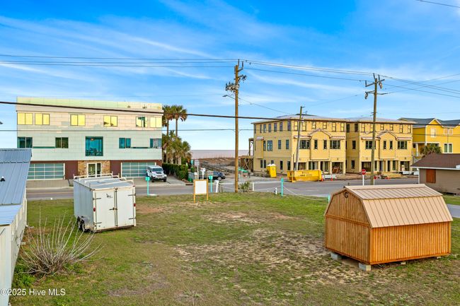 B - 537 Third Ave S, Condo with 4 bedrooms, 5 bathrooms and 1 parking in Kure Beach NC | Image 28