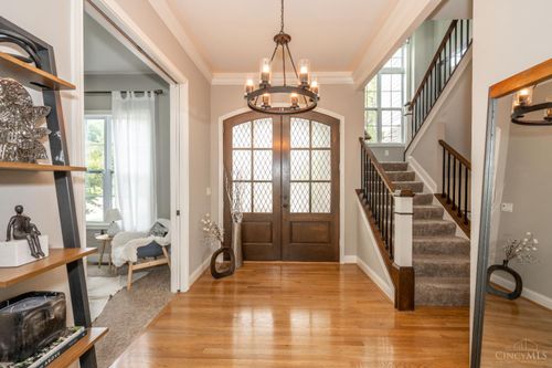 9723 Carriage Run Cir, Loveland, OH, 45140-5560 | Card Image